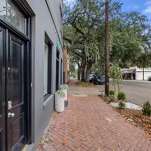 Carriage House - House On Taylor Square , Savannah United States