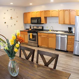 2 Bedroom East Carson Street Sanctuary , Pittsburgh United States